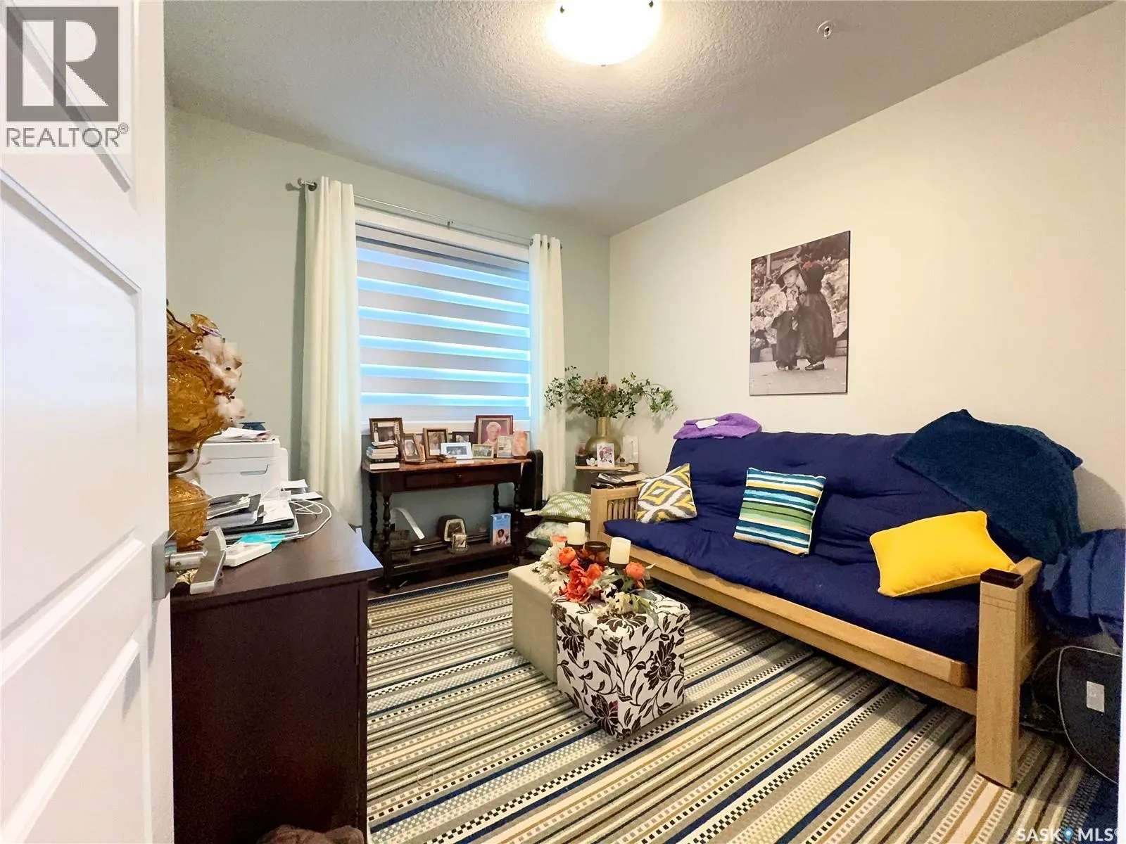 232 105 Willis CRESCENT