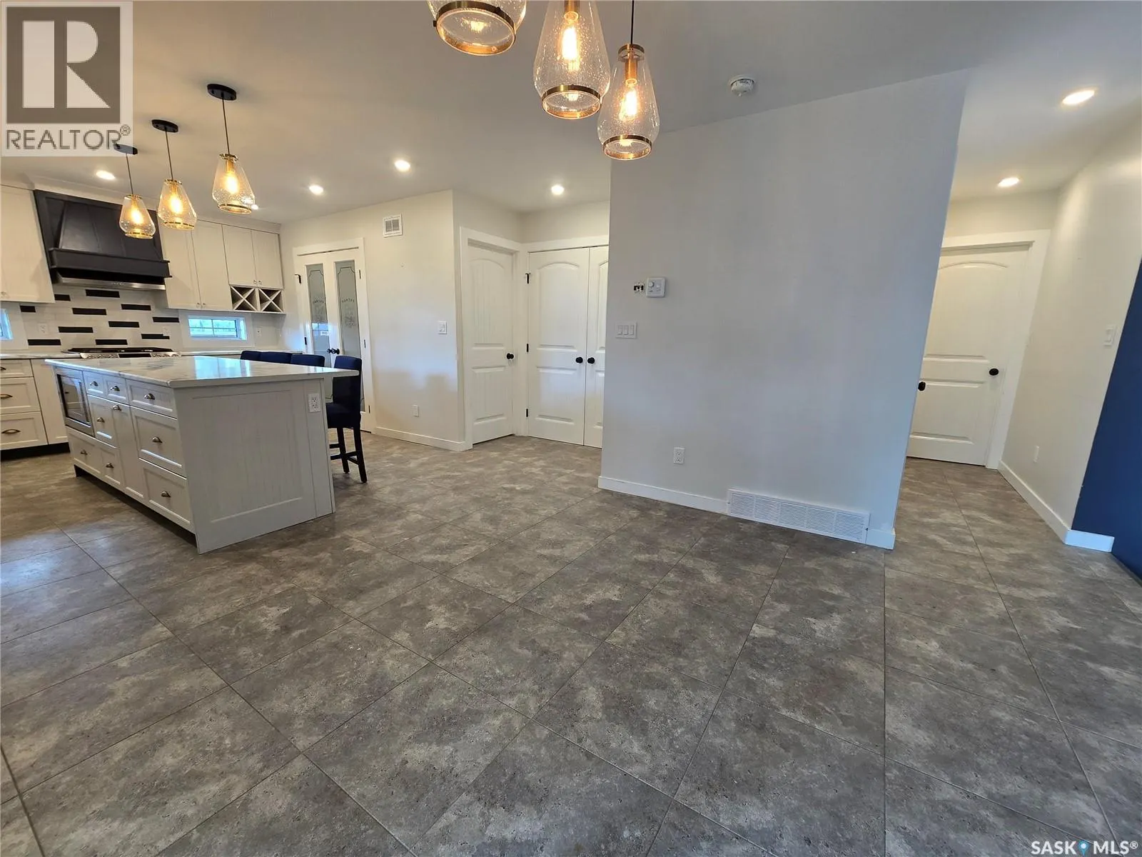 28 Gruenthal DRIVE