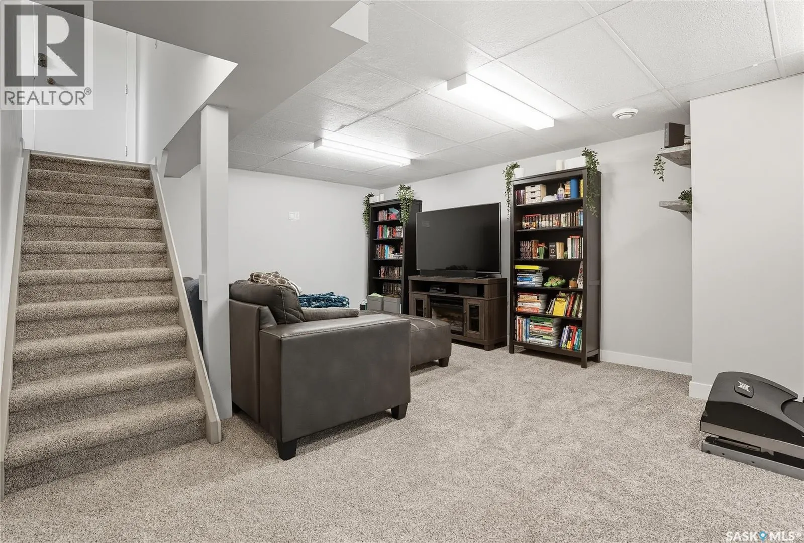 2358 Easthill
