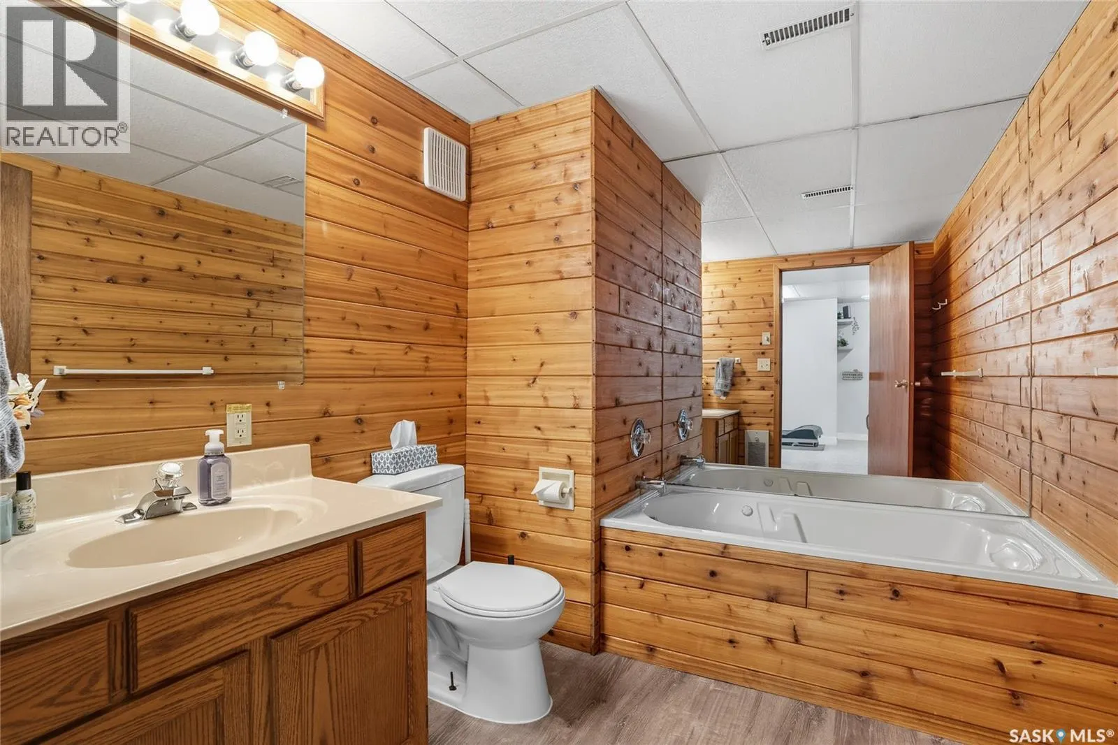 2358 Easthill