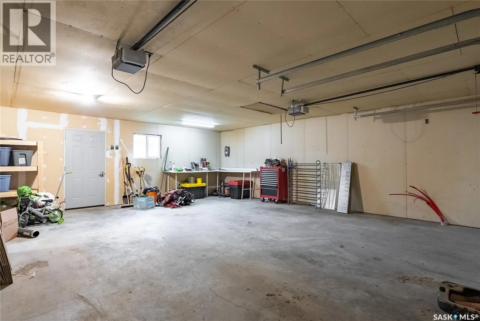 2358 Easthill