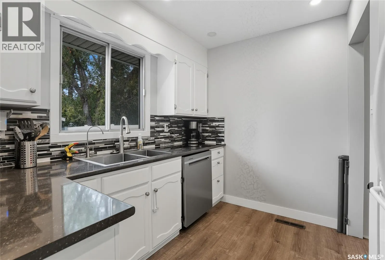 2358 Easthill