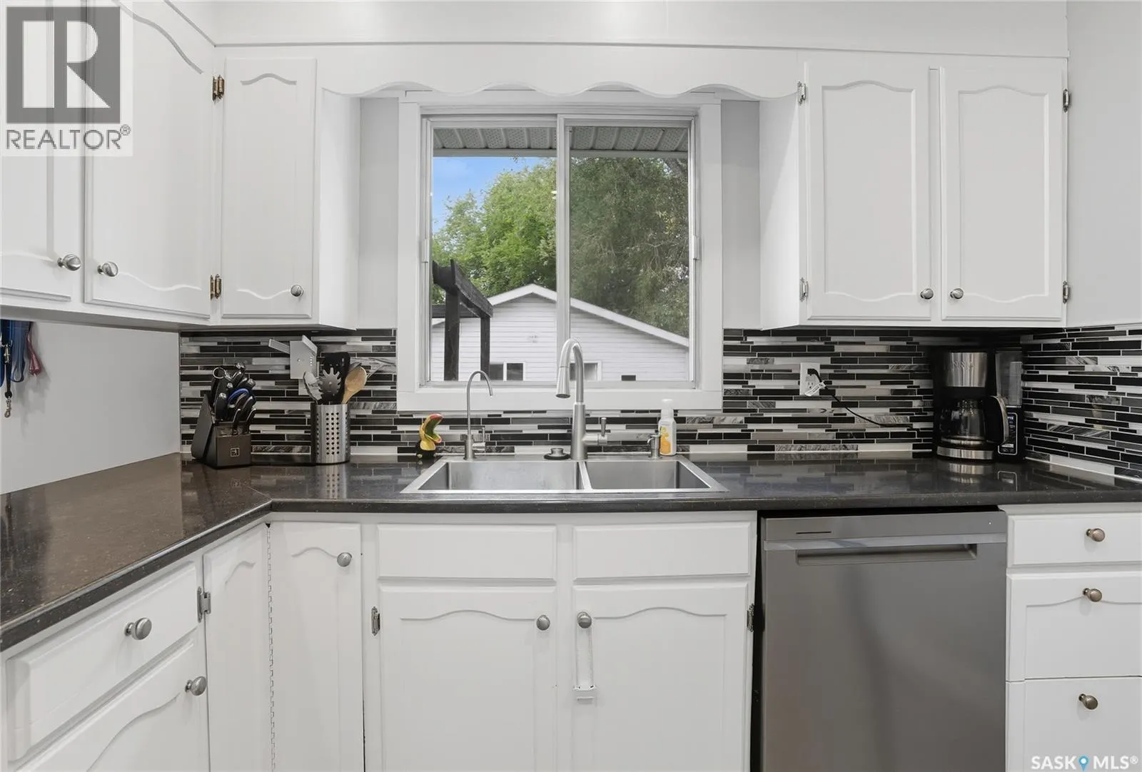 2358 Easthill