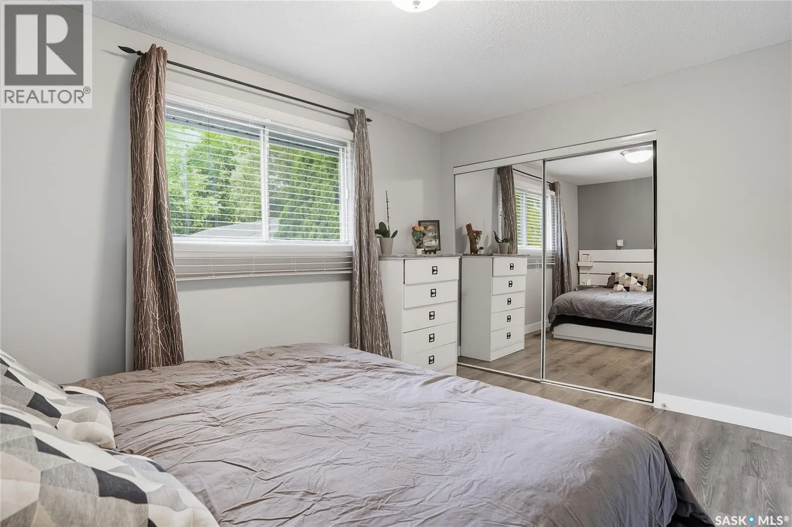 2358 Easthill