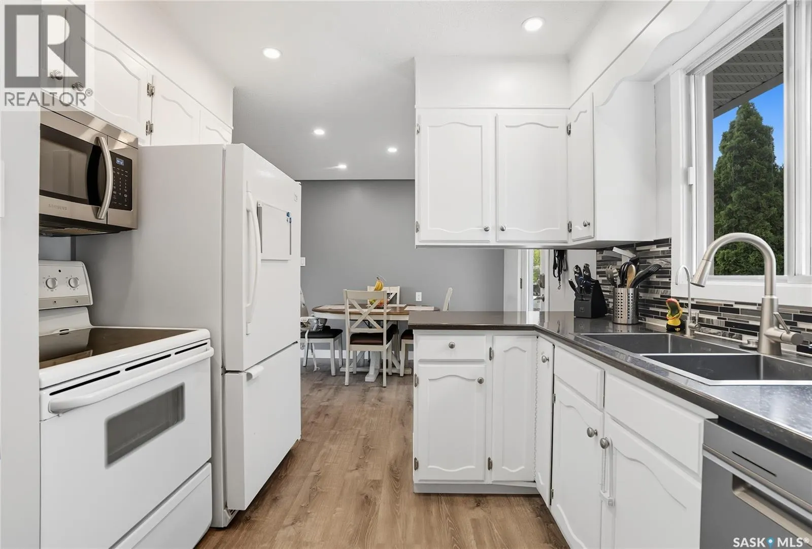 2358 Easthill