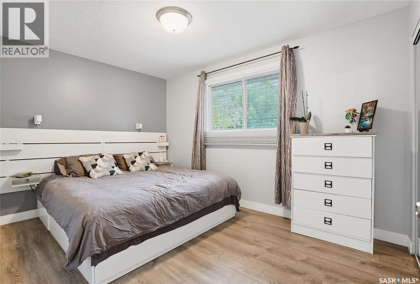 2358 Easthill