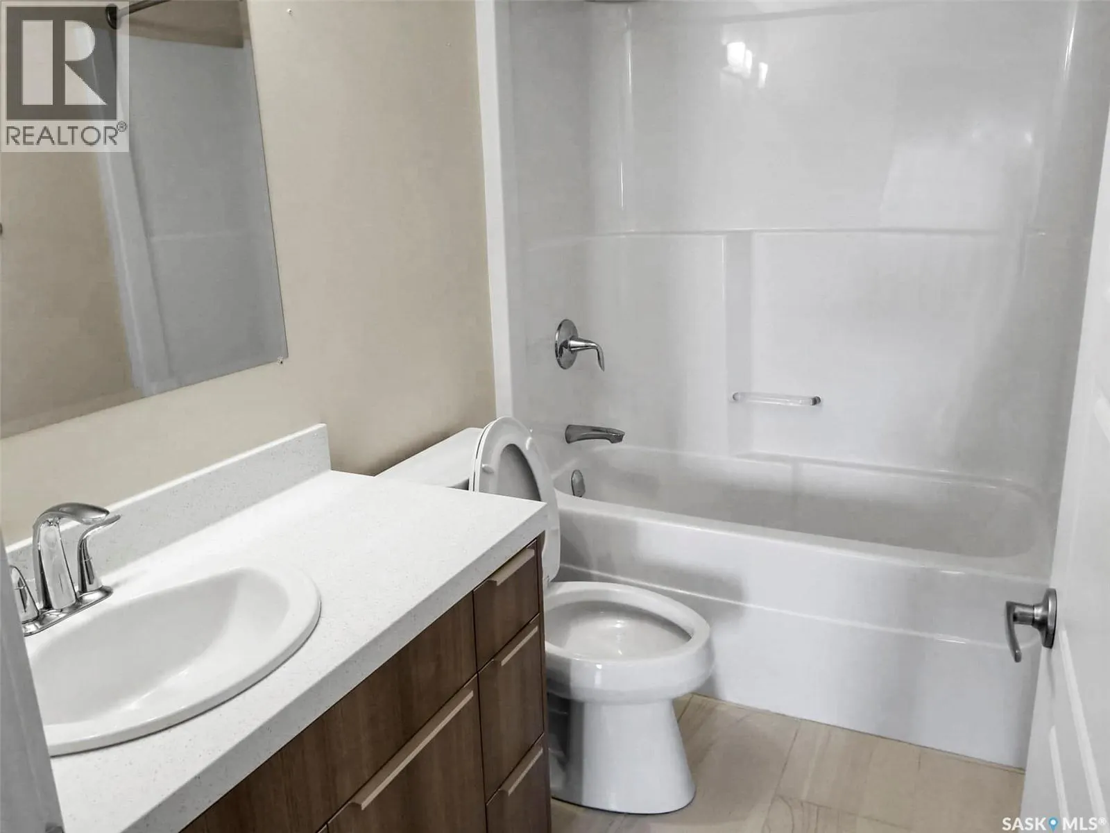 1-4 316 3rd STREET W