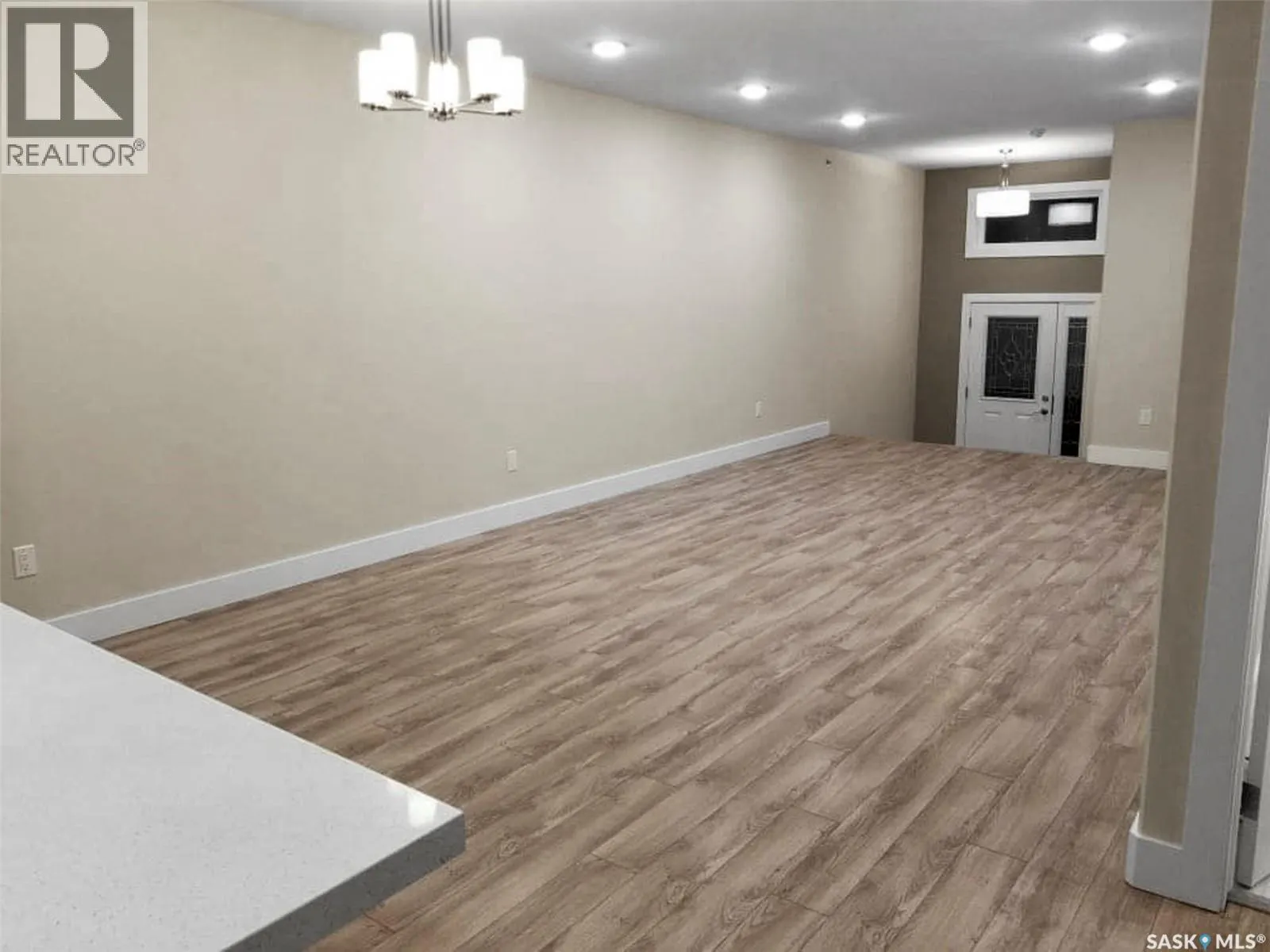 1-4 316 3rd STREET W