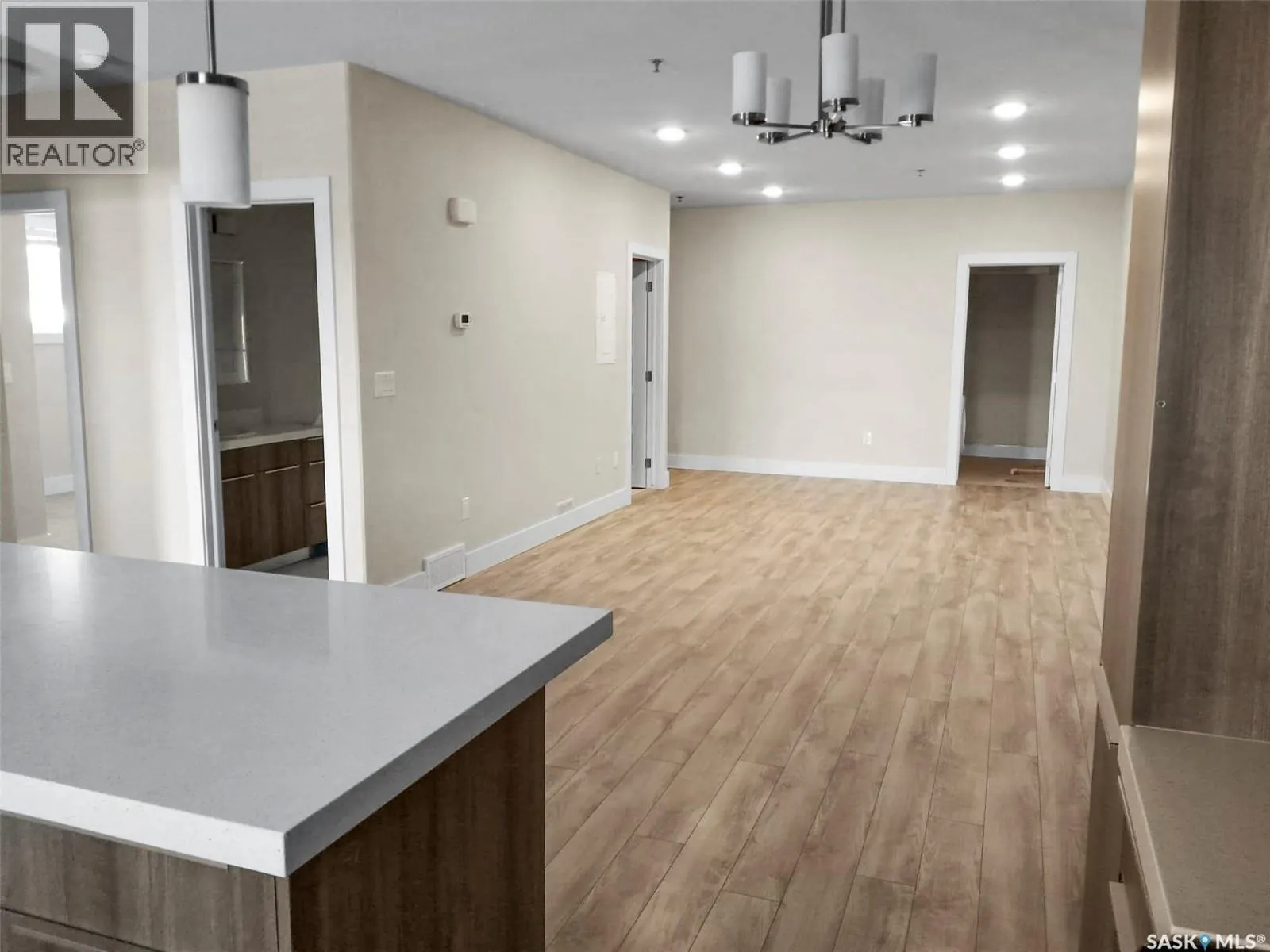 1-4 316 3rd STREET W