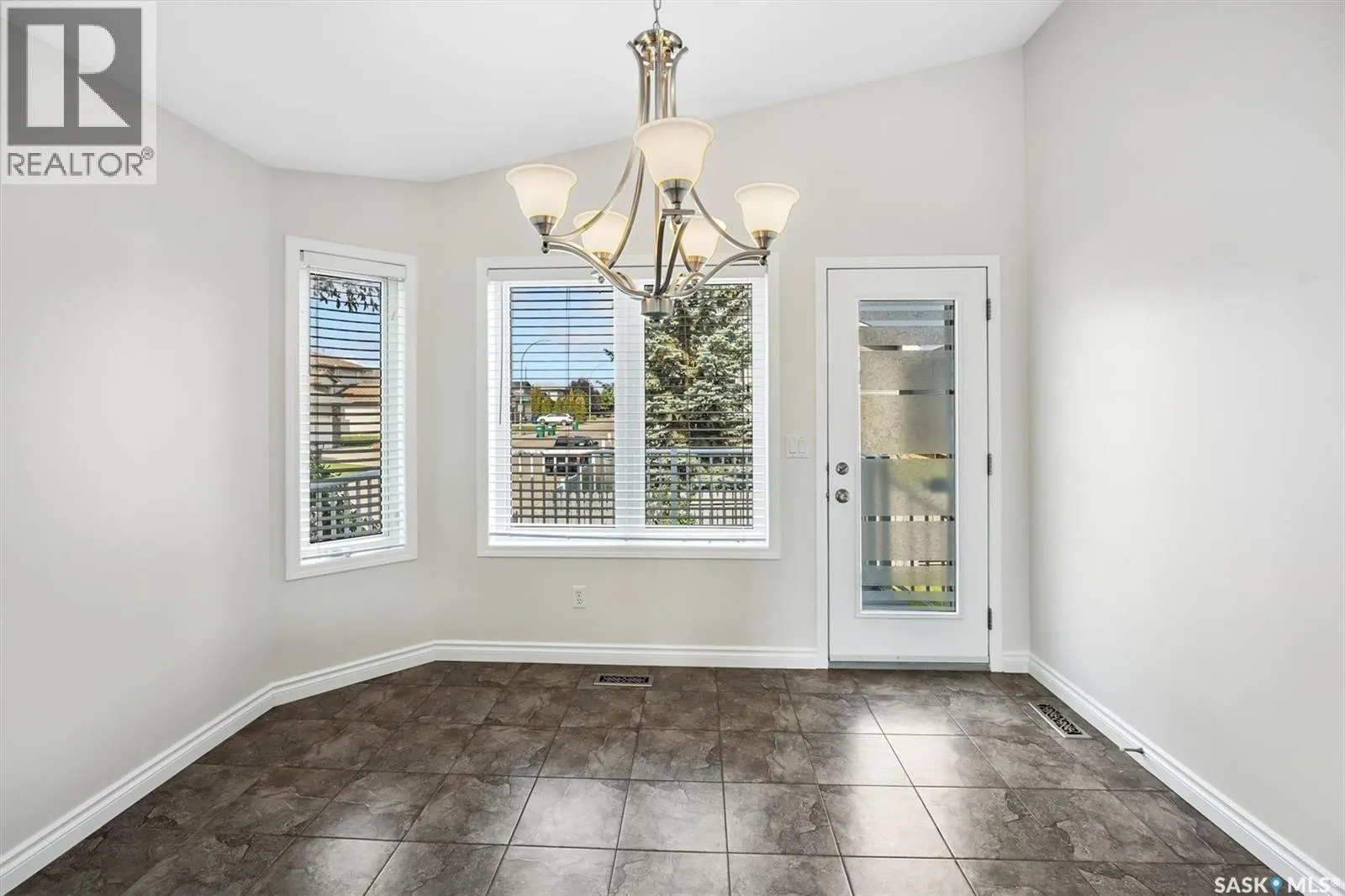 454 Buckwold COVE
