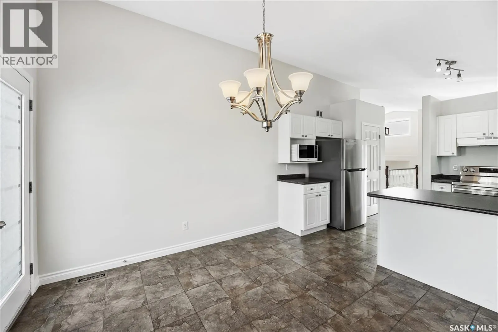 454 Buckwold COVE