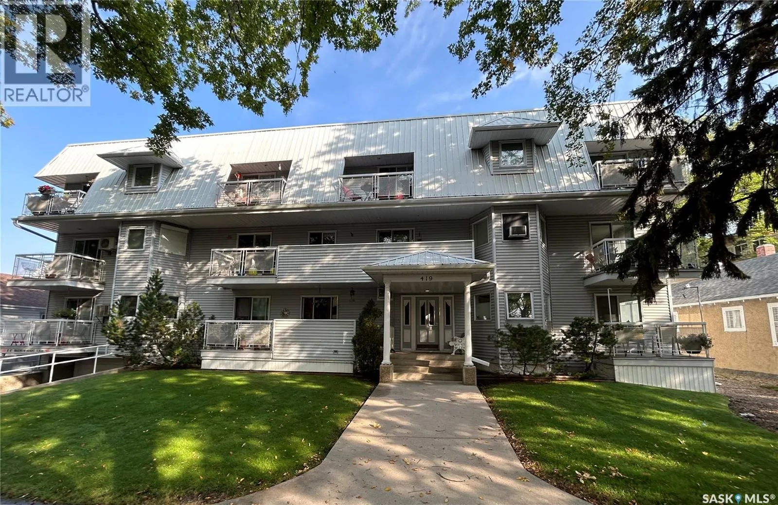 202 419 Main STREET