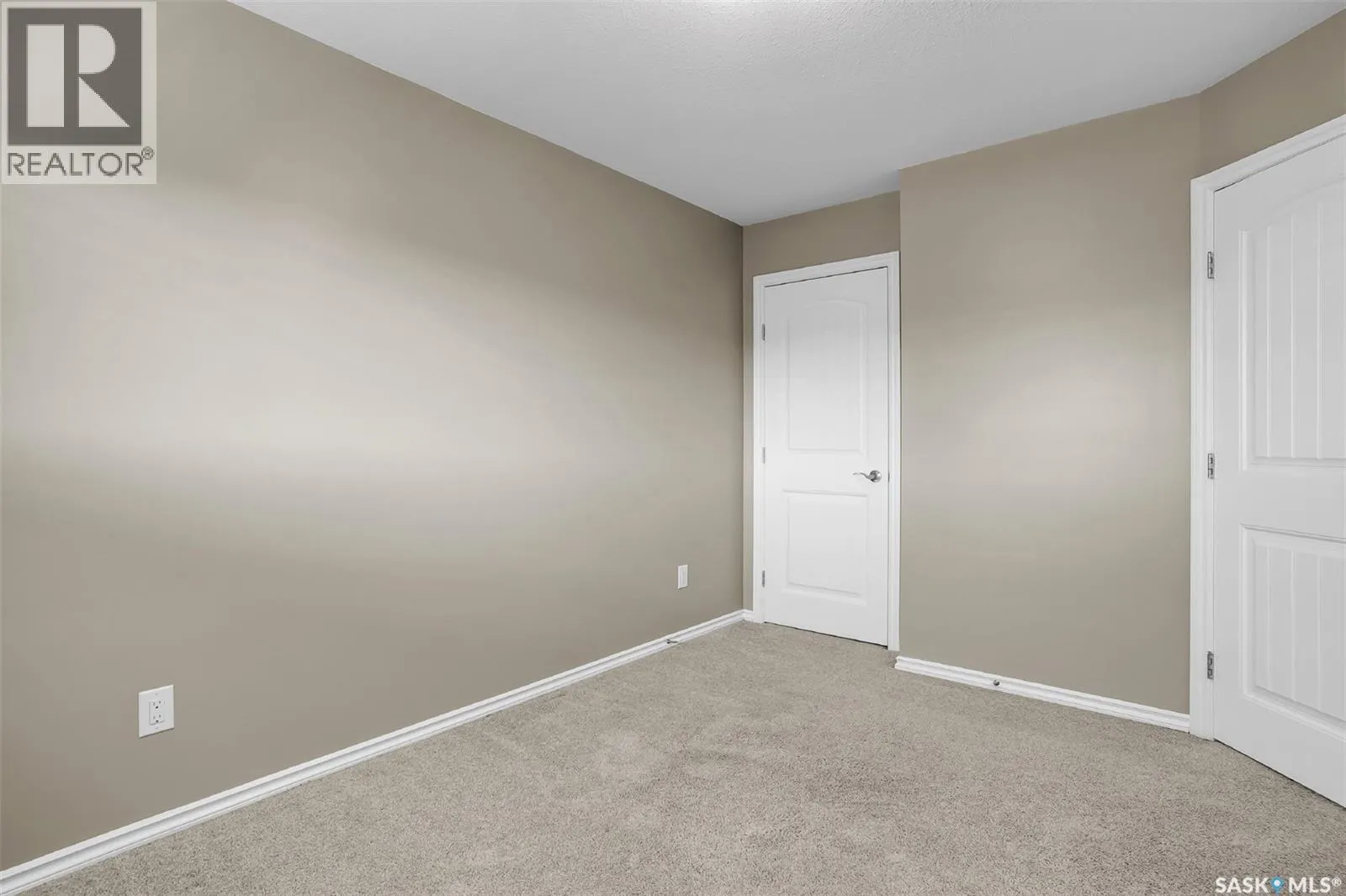104 Shepherd CRESCENT
