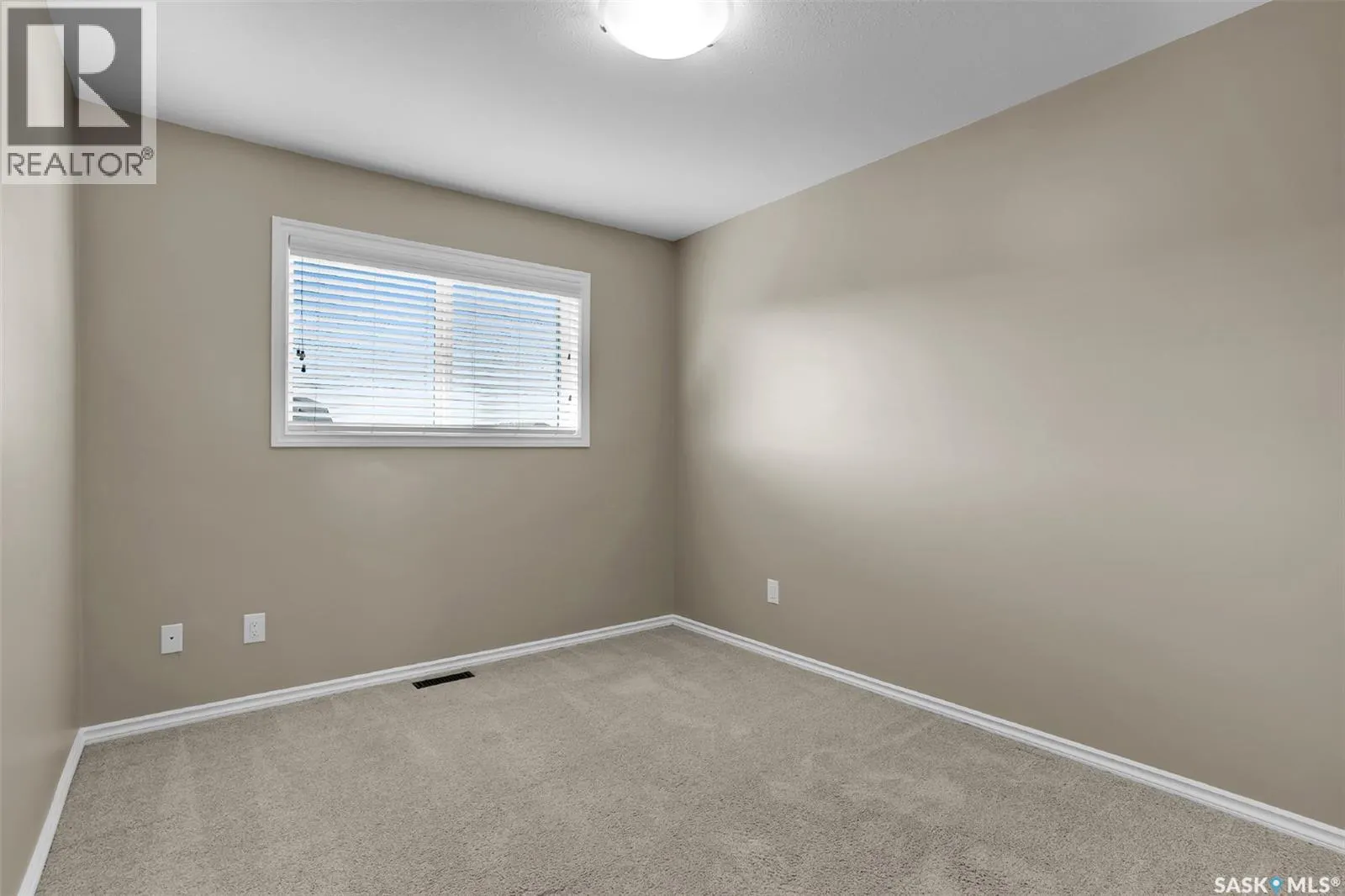 104 Shepherd CRESCENT