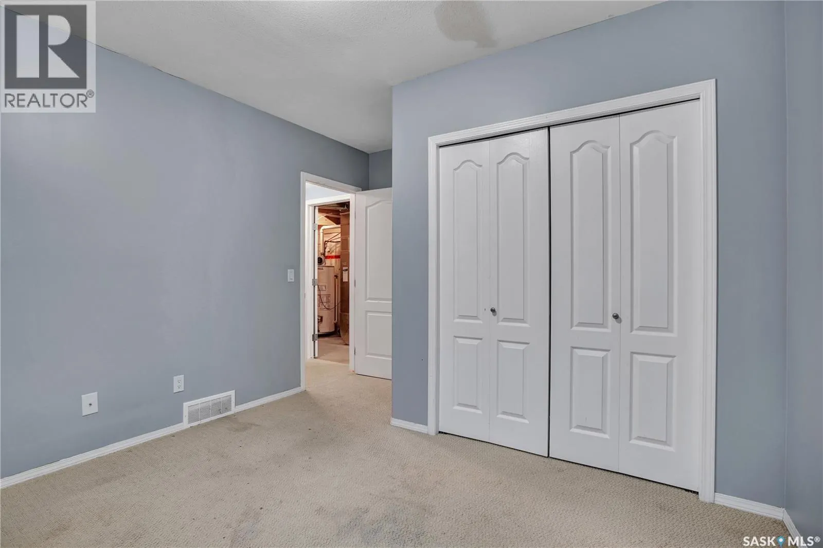 202 2nd STREET E