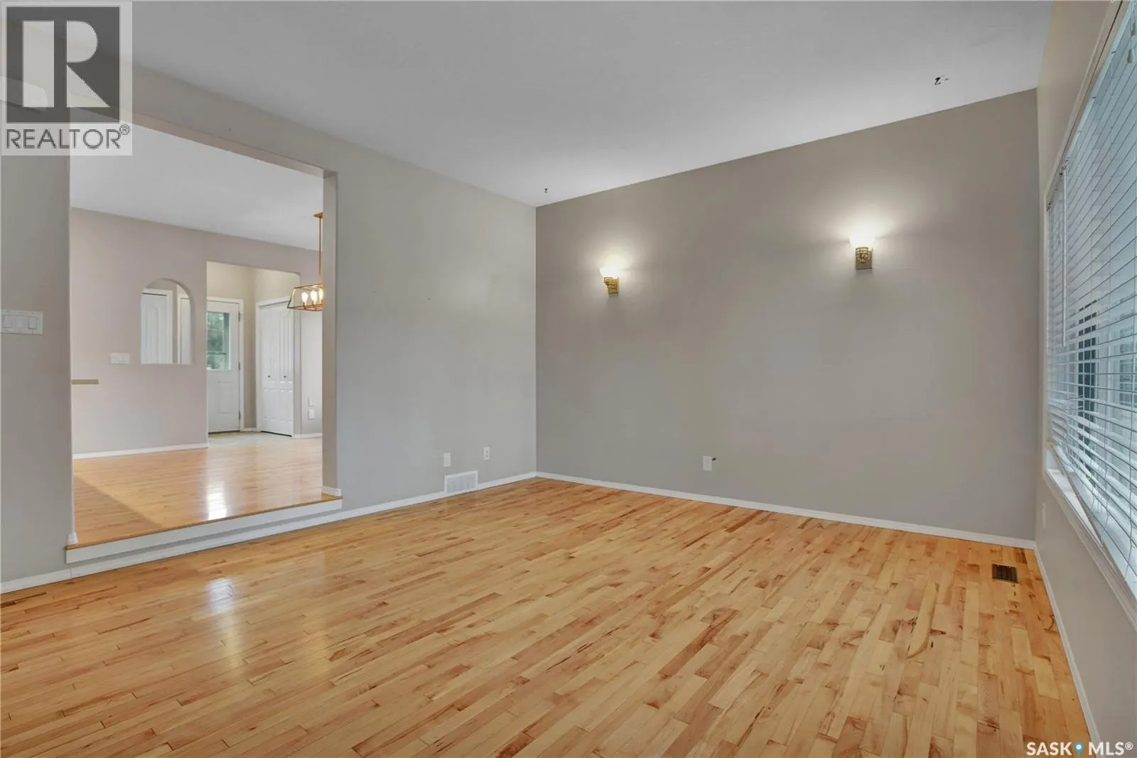 202 2nd STREET E