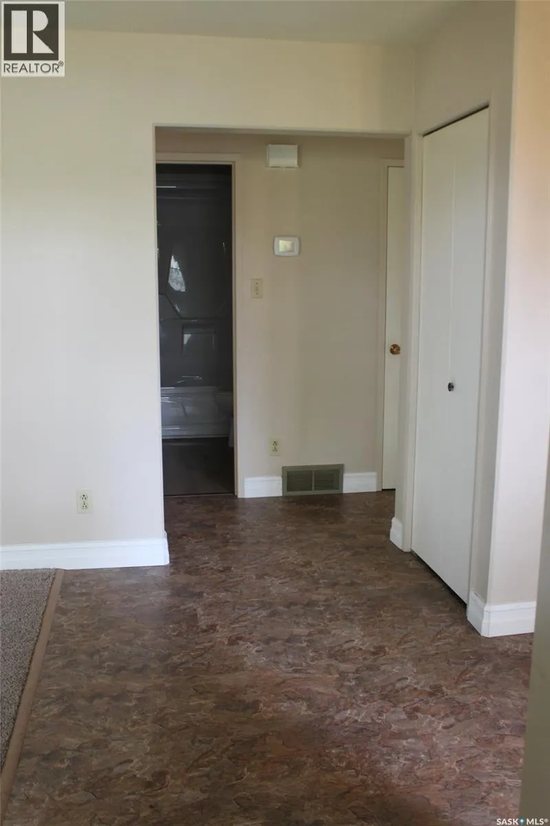 310 1st AVENUE W