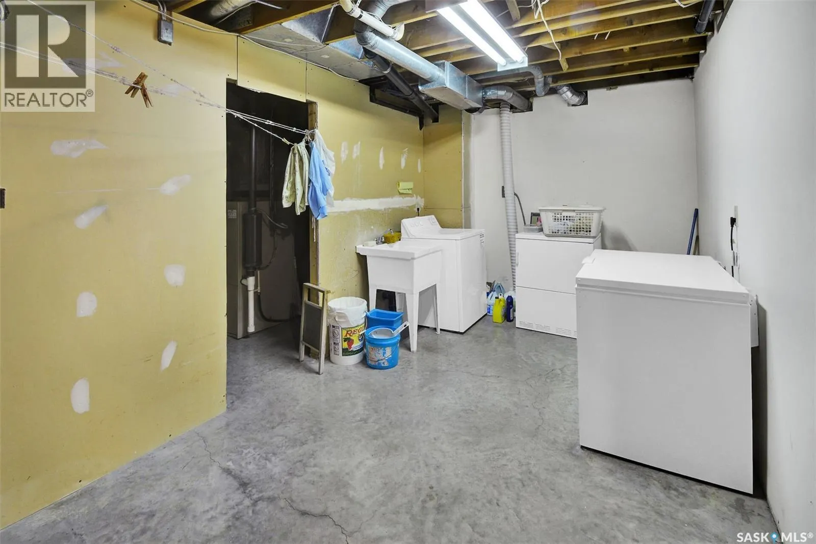 2807 20th STREET W