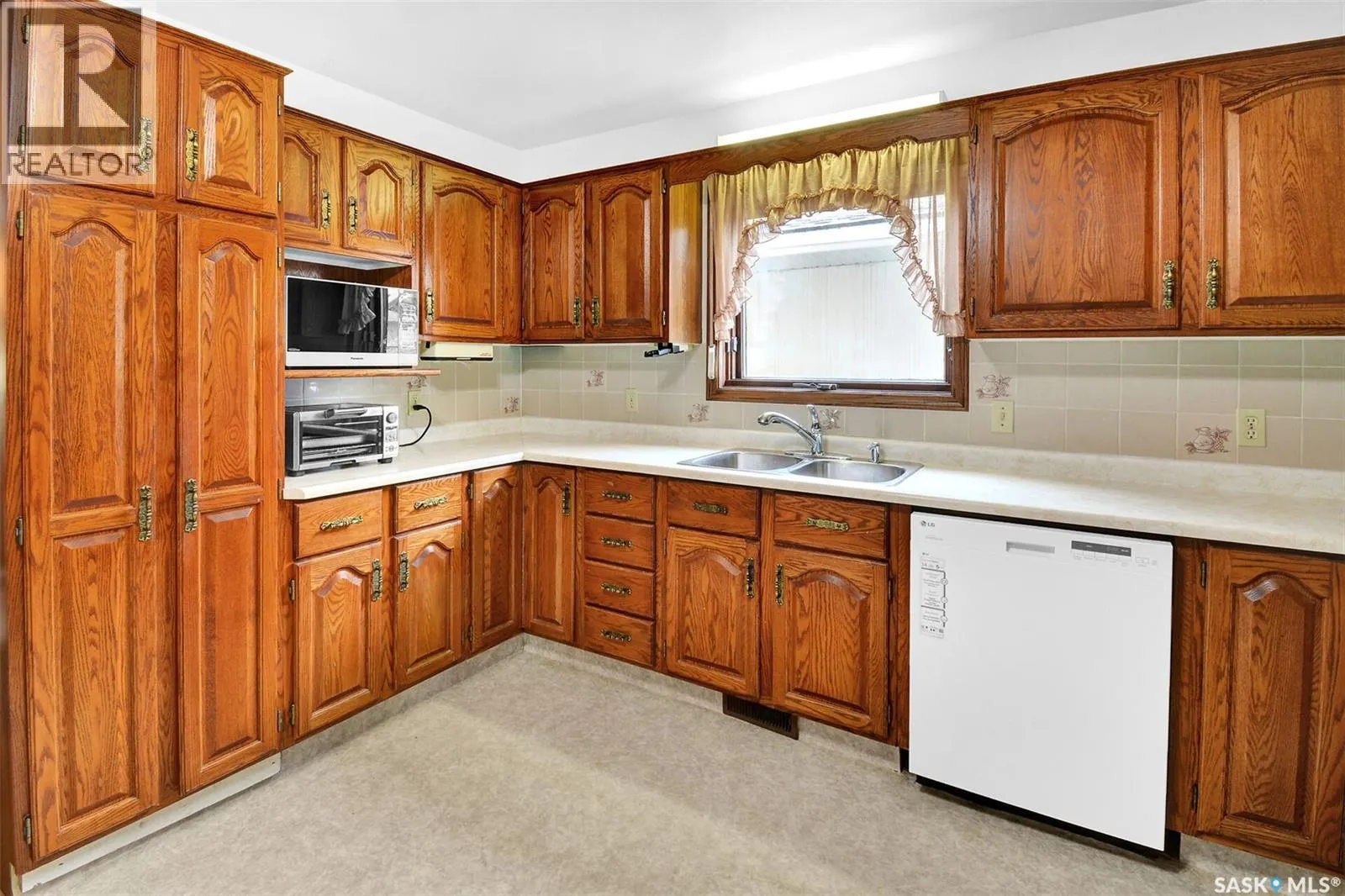 2807 20th STREET W