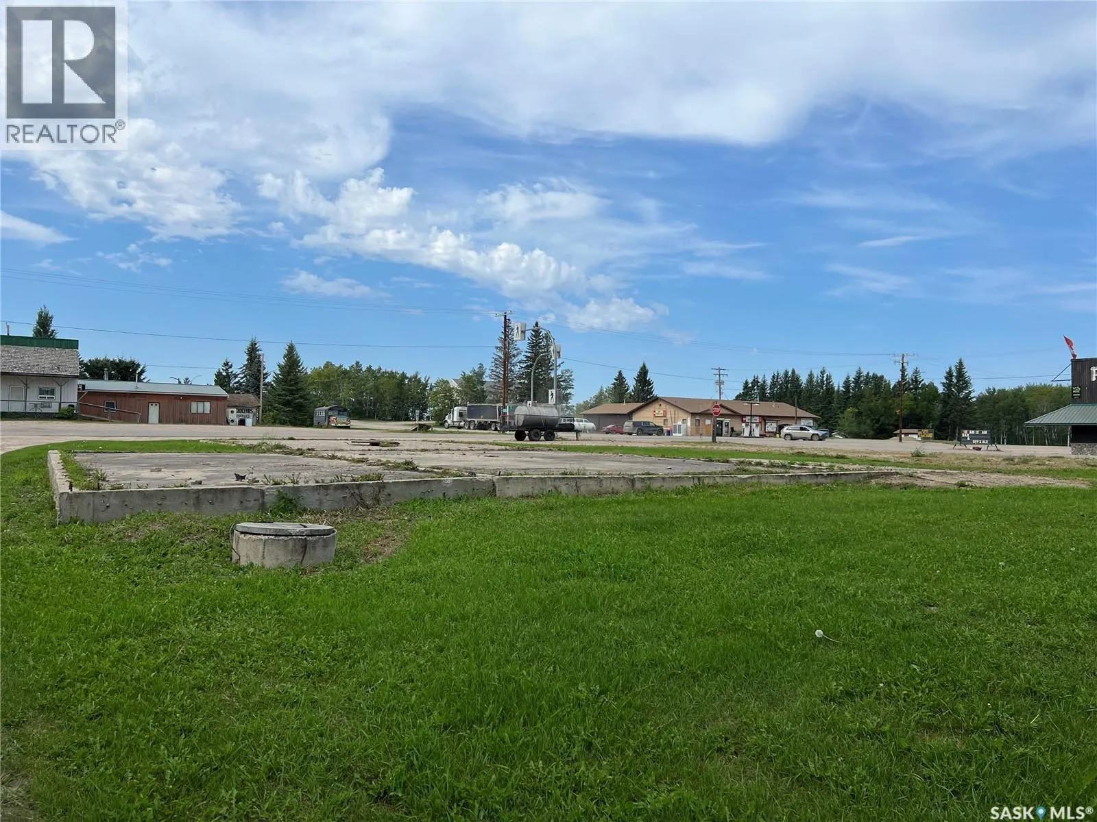 100-103 Main STREET E