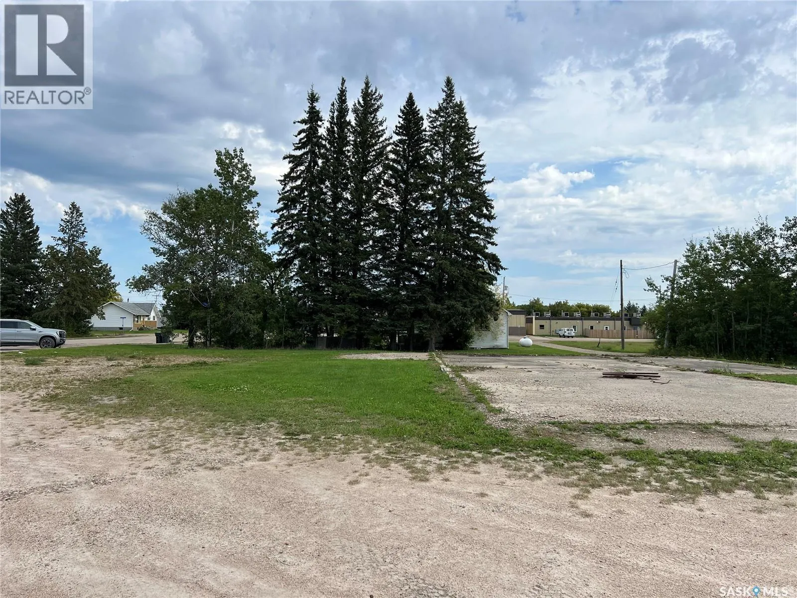 100-103 Main STREET E