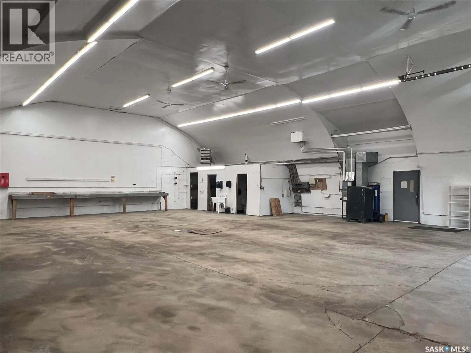 5 & 7 Commercial CRESCENT