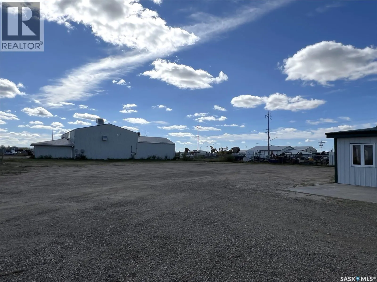 5 & 7 Commercial CRESCENT
