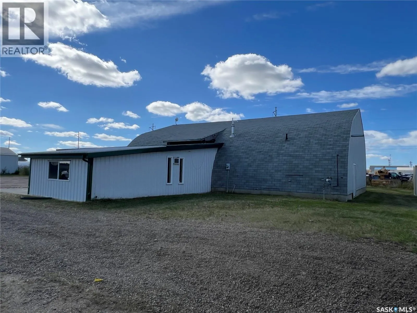 5 & 7 Commercial CRESCENT