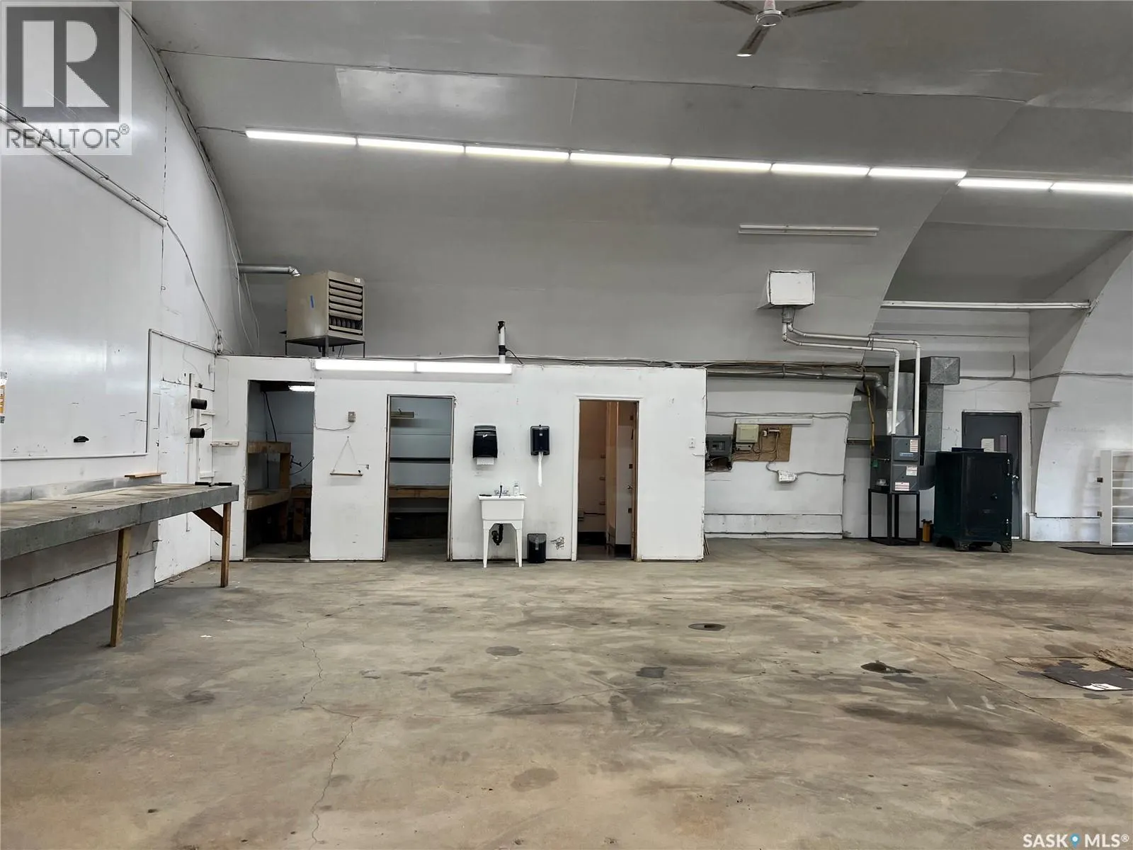 5 & 7 Commercial CRESCENT