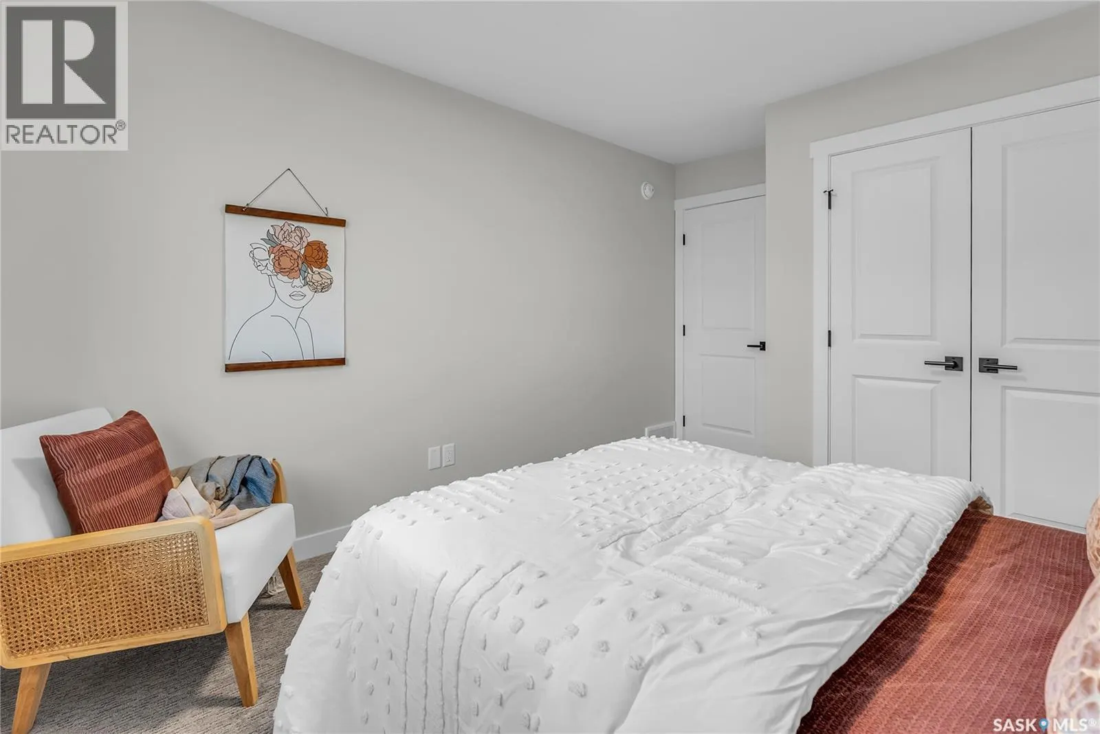 431 Doran CRESCENT
