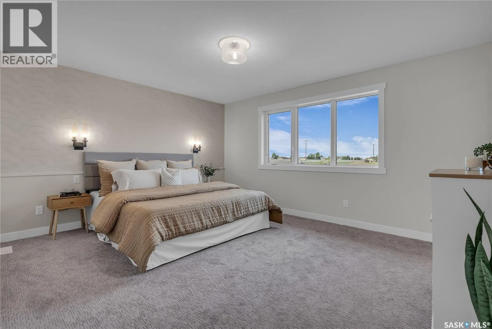 431 Doran CRESCENT
