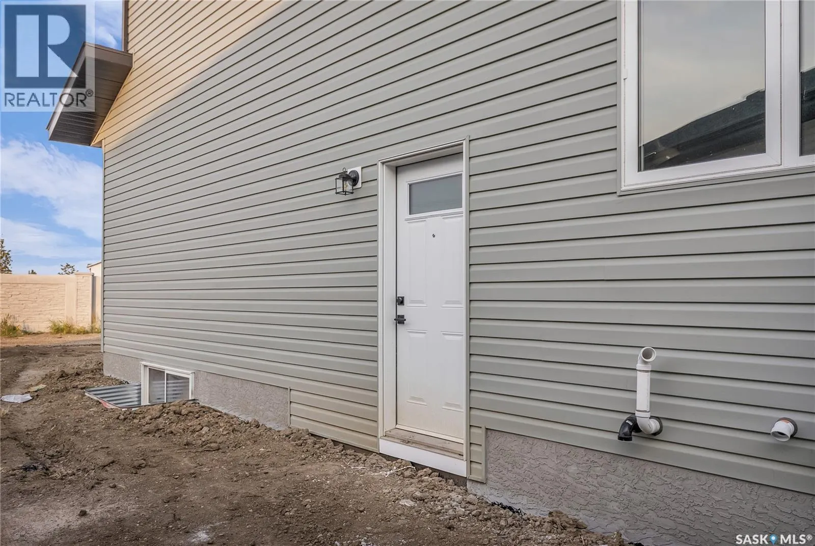 431 Doran CRESCENT