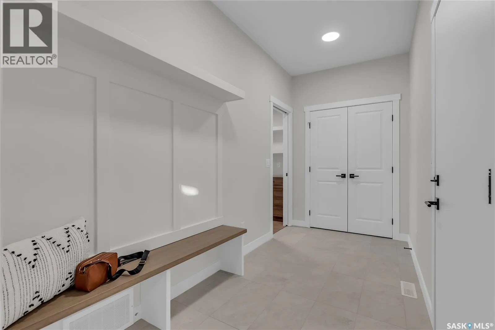 431 Doran CRESCENT
