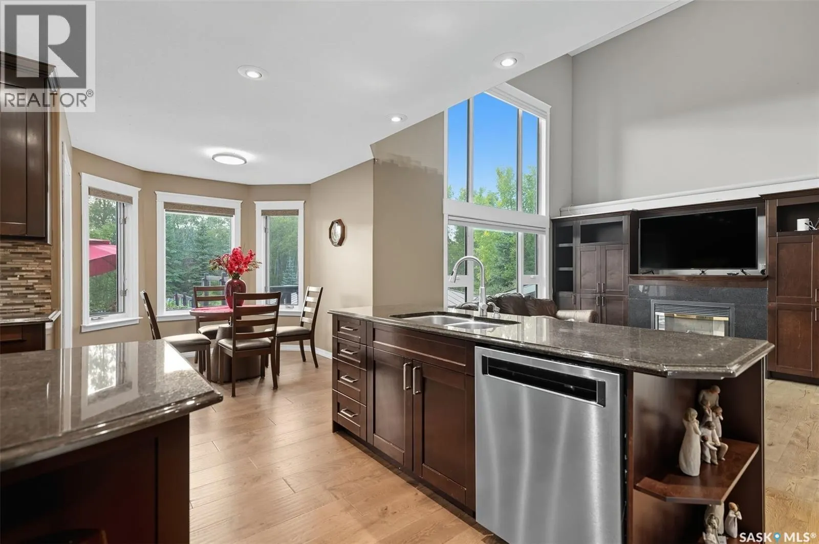 2 Redwood PLACE