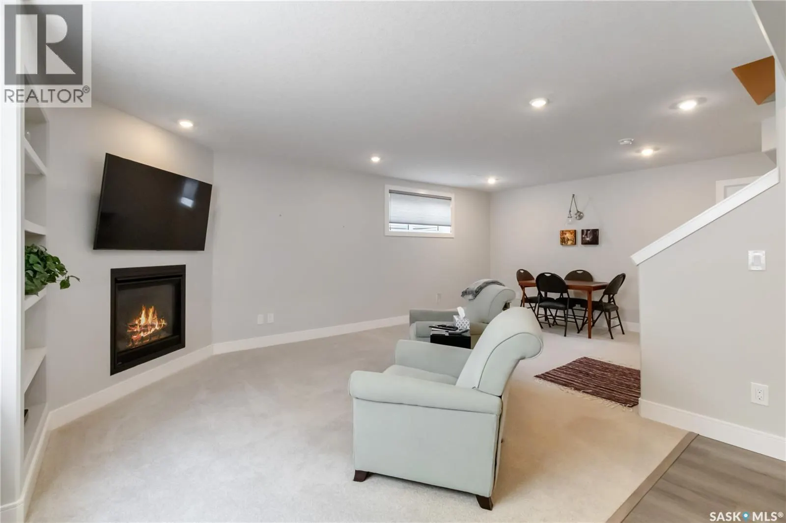5 435 Palmer CRESCENT