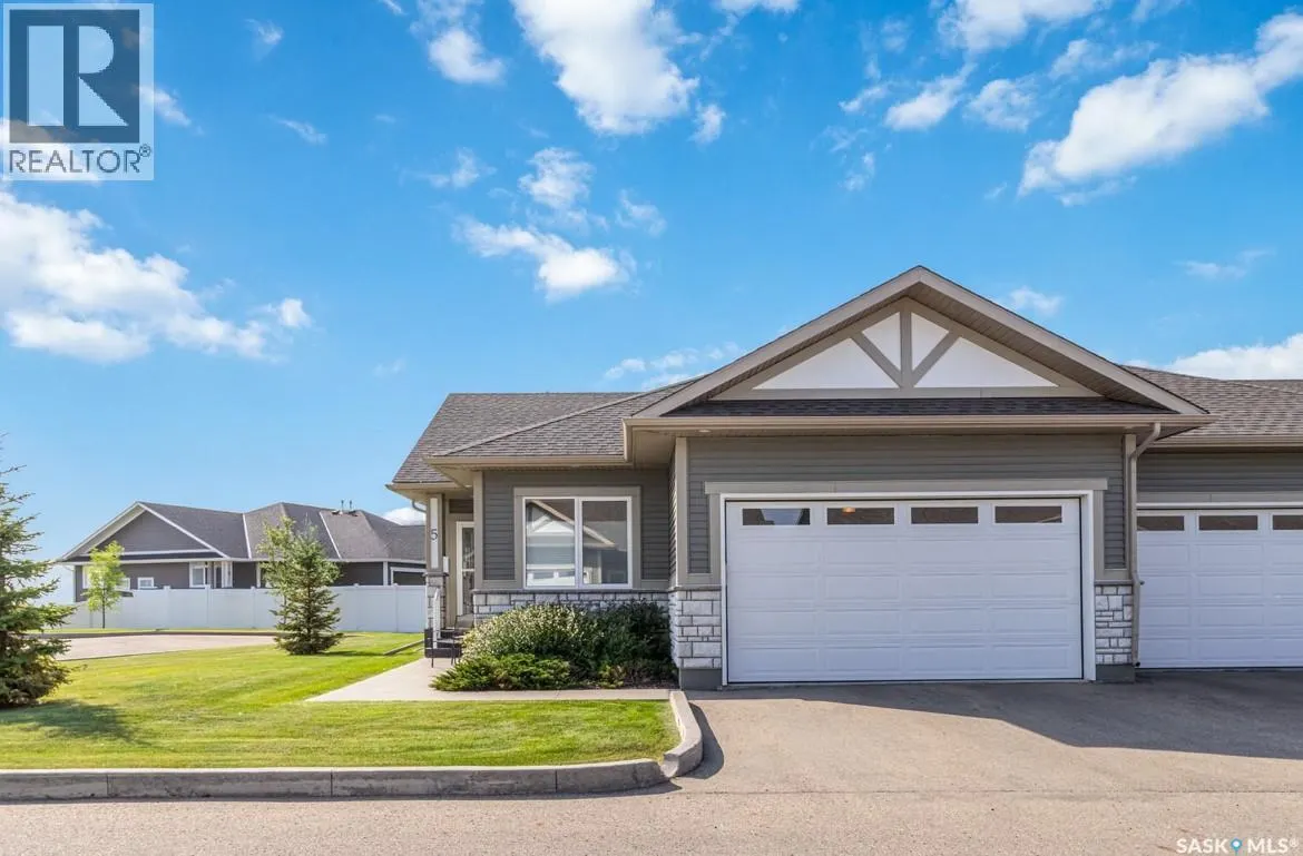 5 435 Palmer CRESCENT