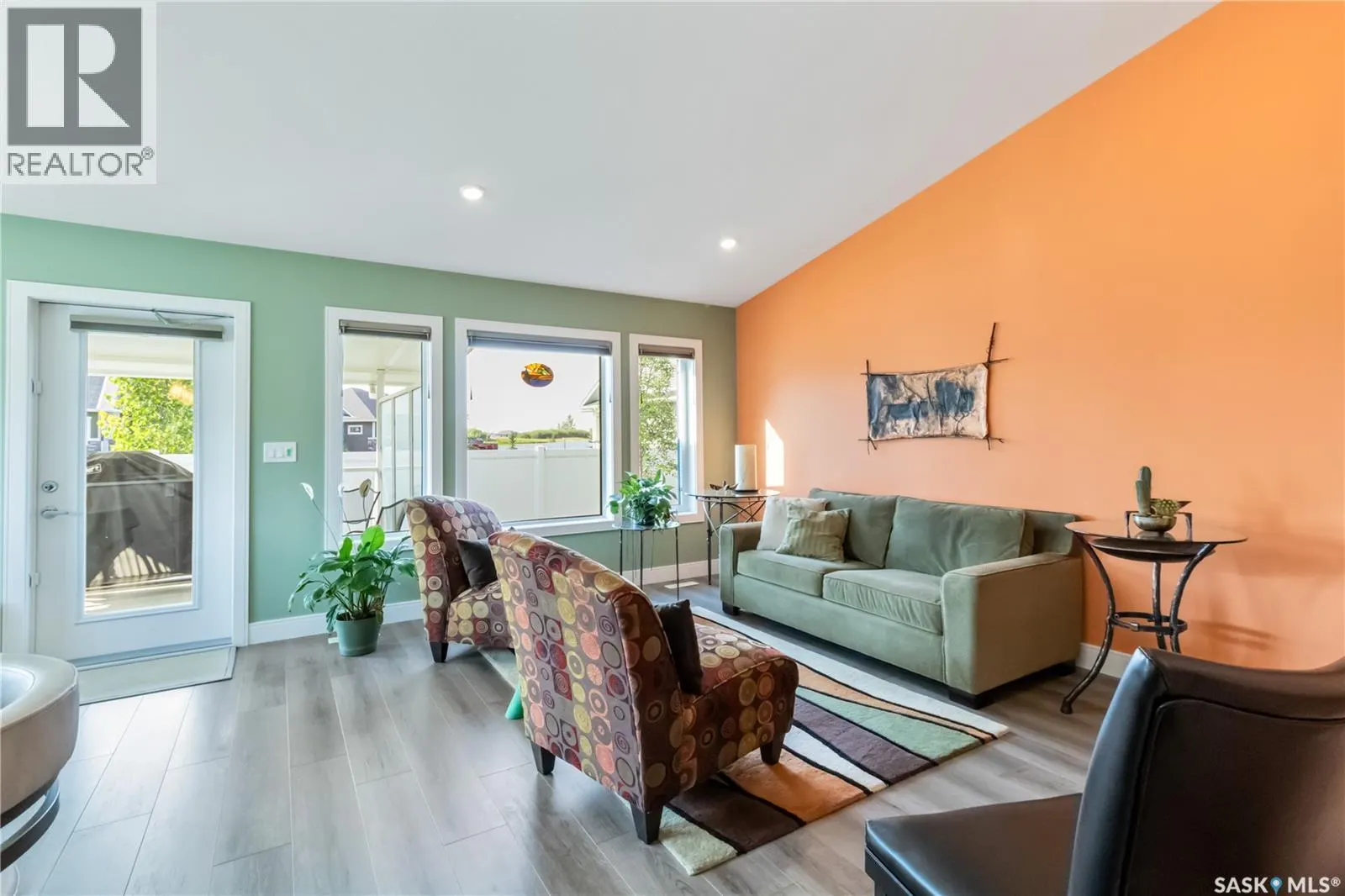 5 435 Palmer CRESCENT