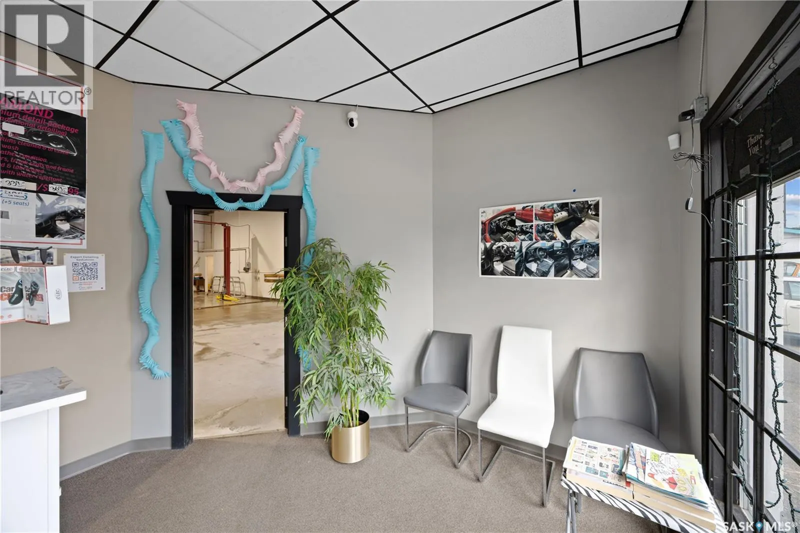 1004 17th STREET W