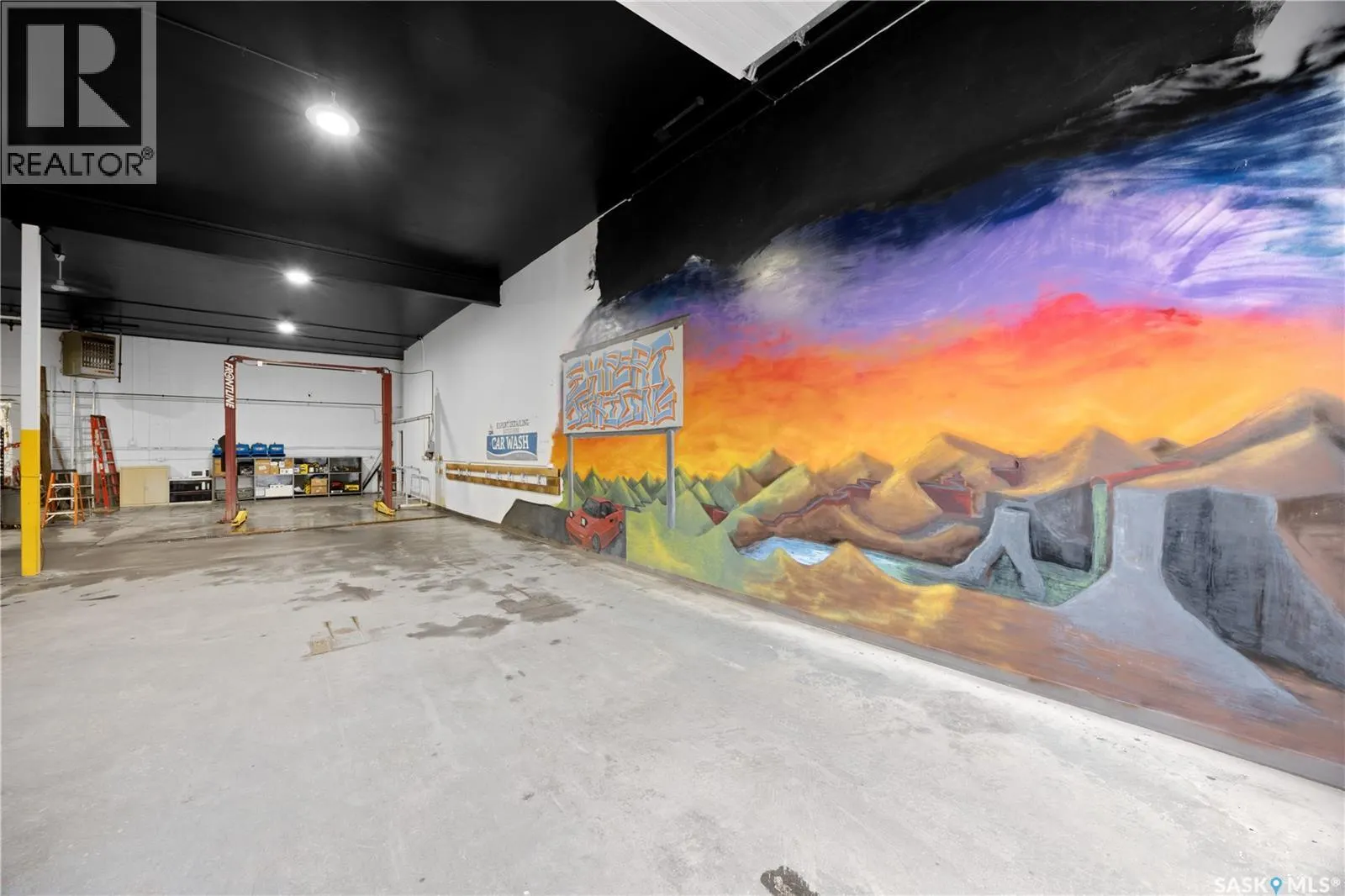 1004 17th STREET W