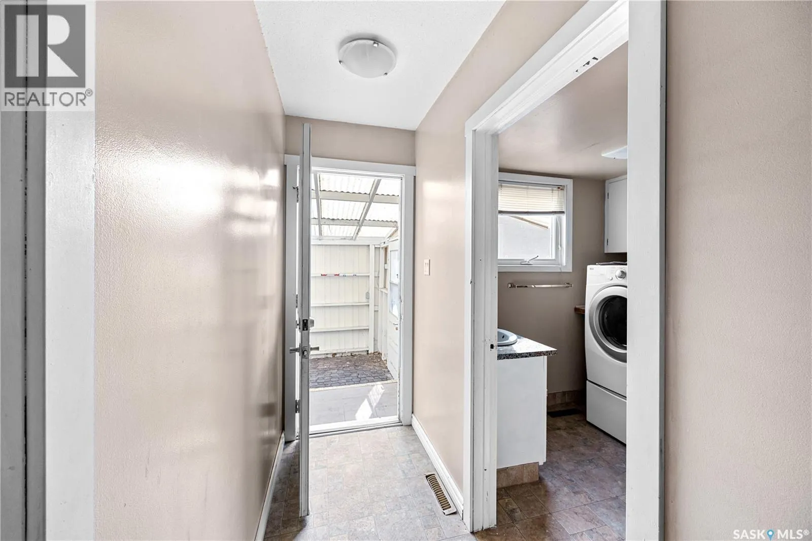 3002 Eastview