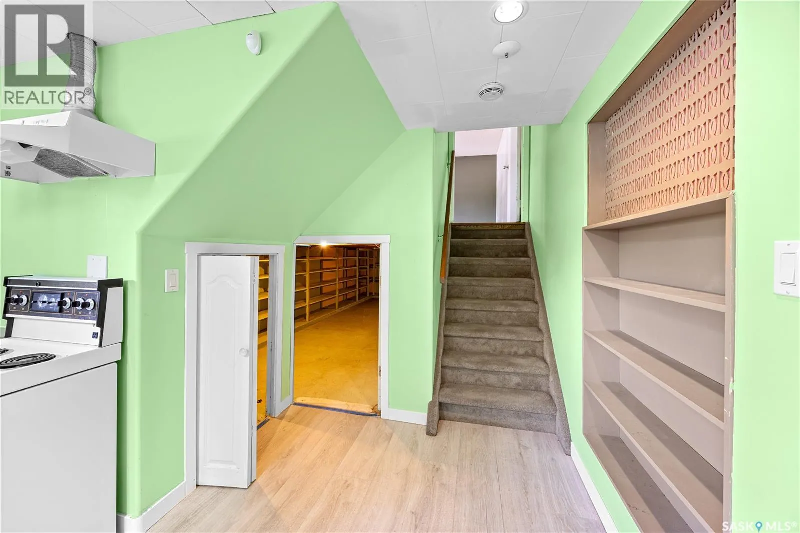 3002 Eastview