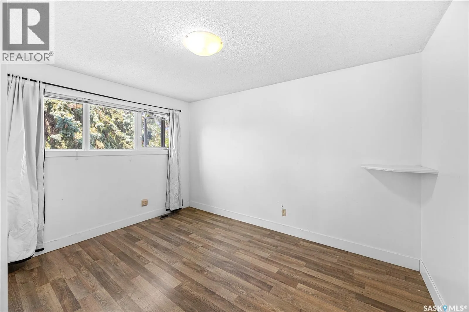 3002 Eastview