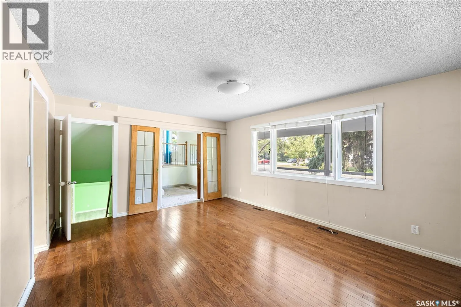 3002 Eastview