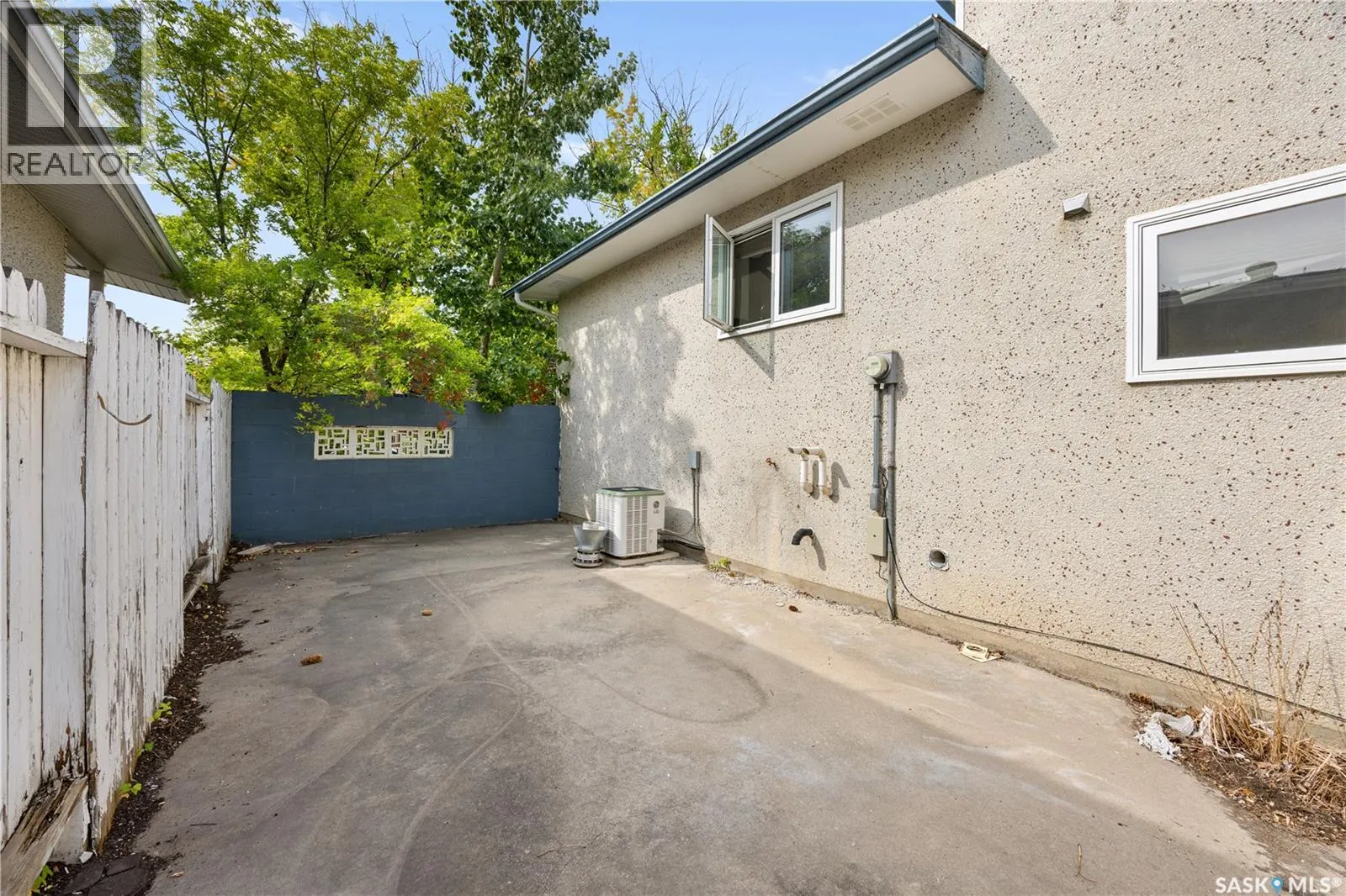 3002 Eastview