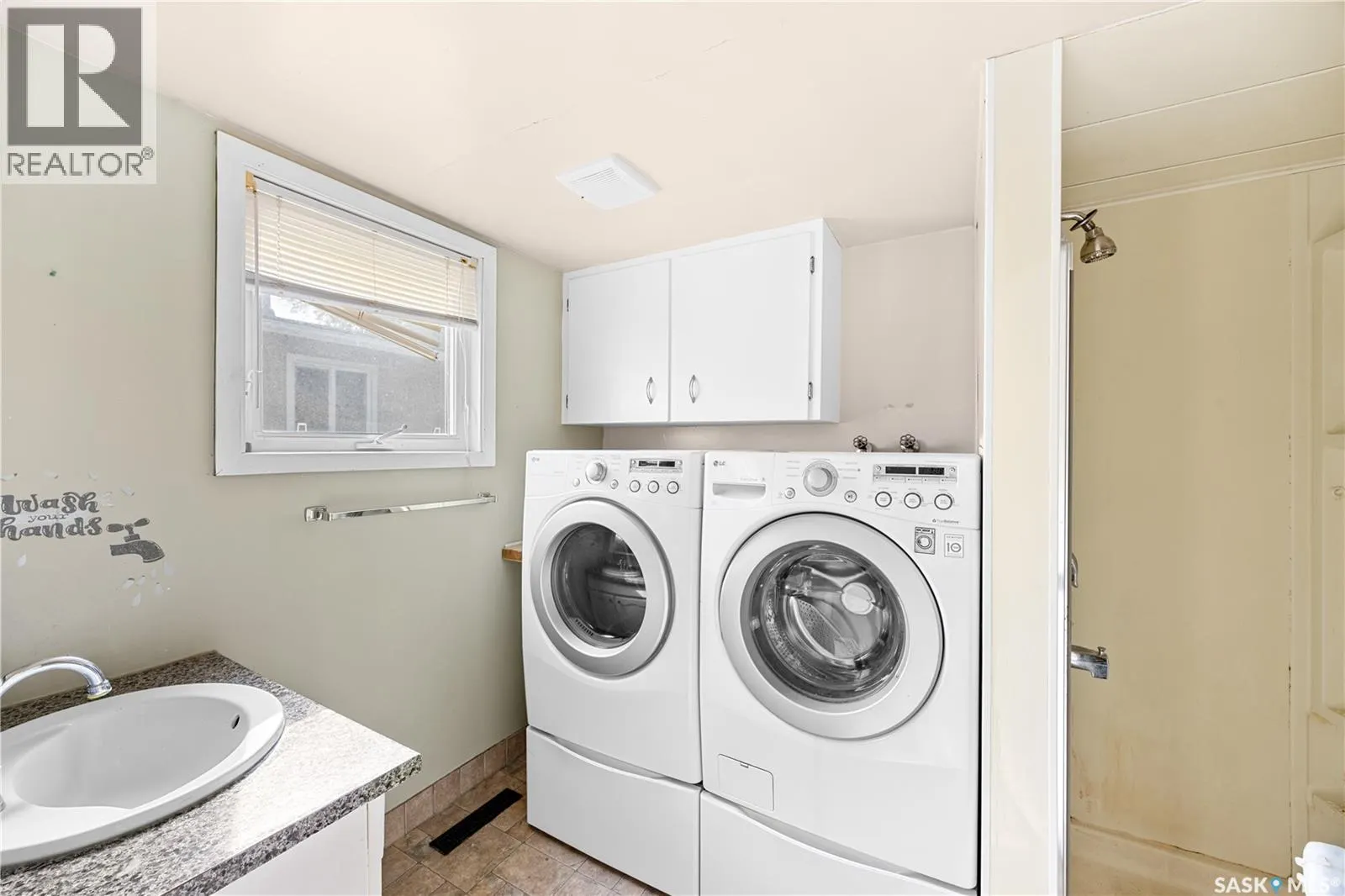 3002 Eastview