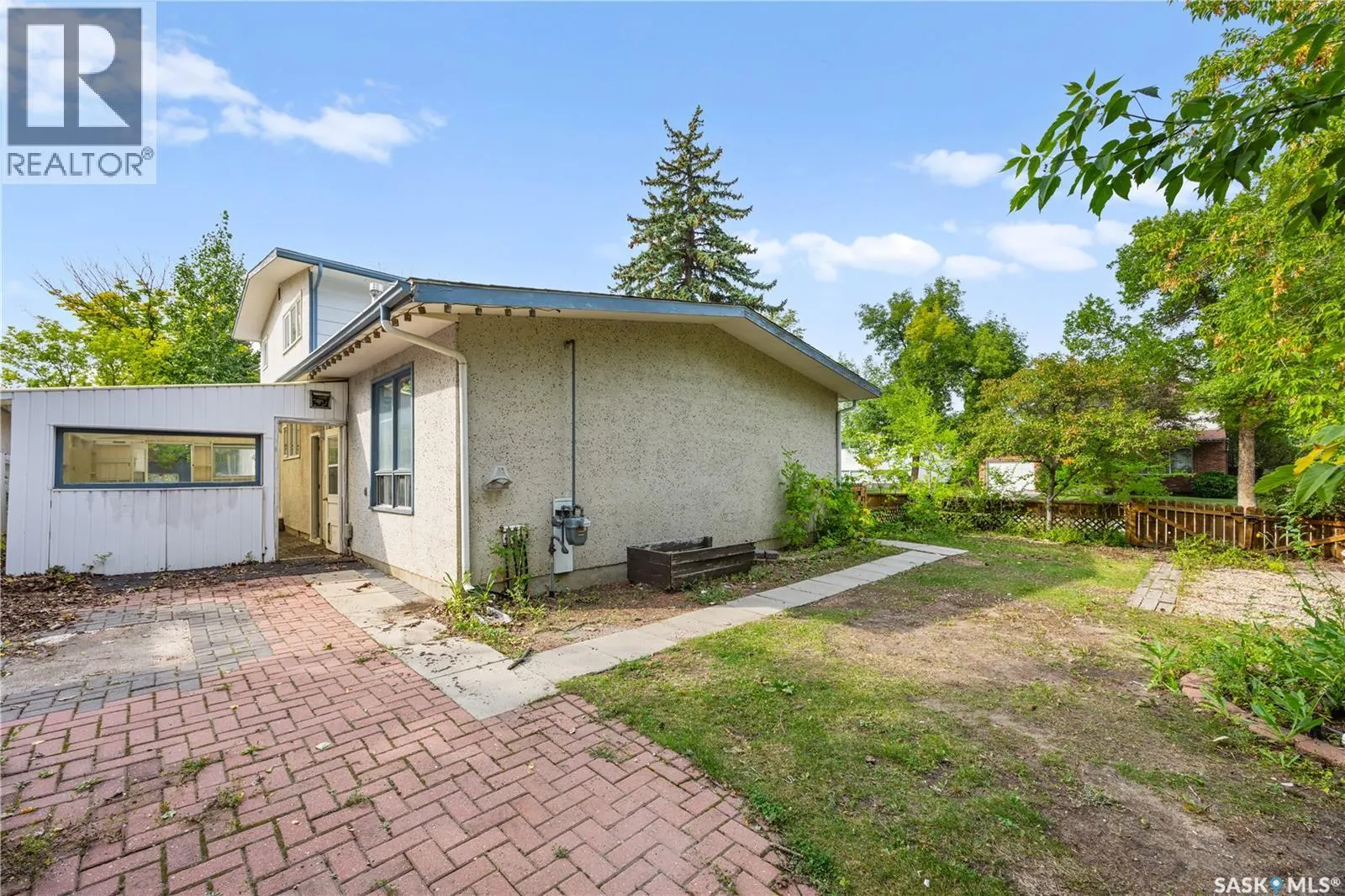 3002 Eastview