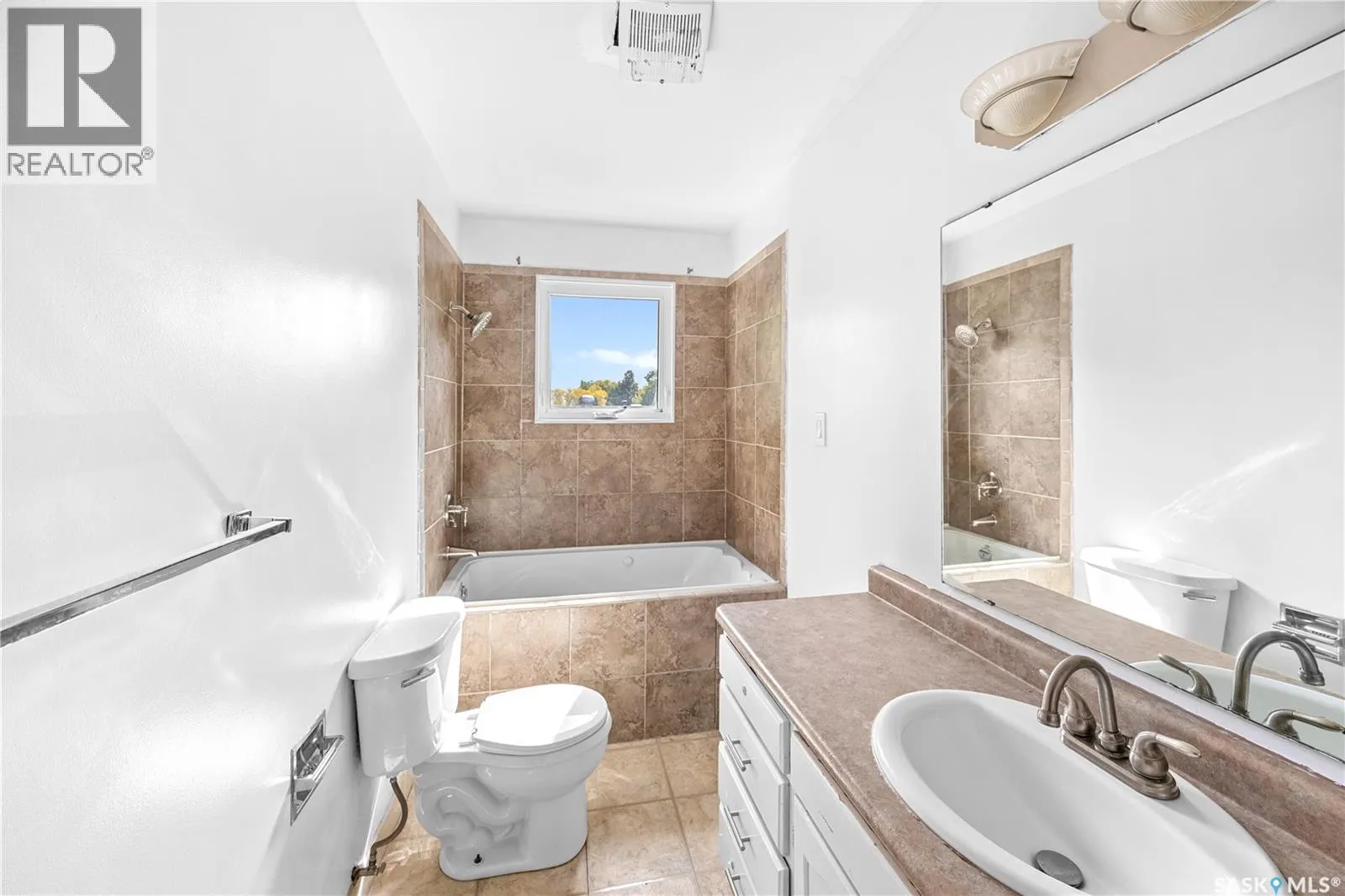 3002 Eastview