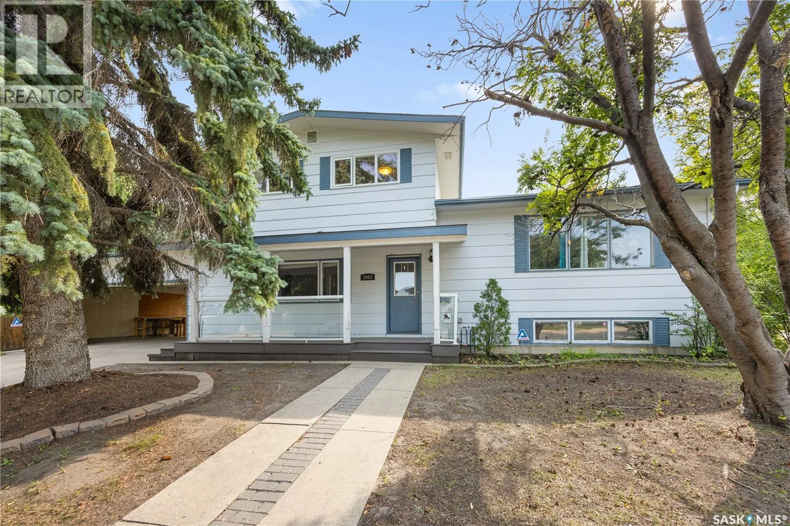 3002 Eastview