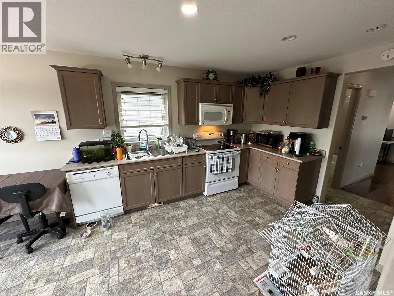 902 Glenview COVE