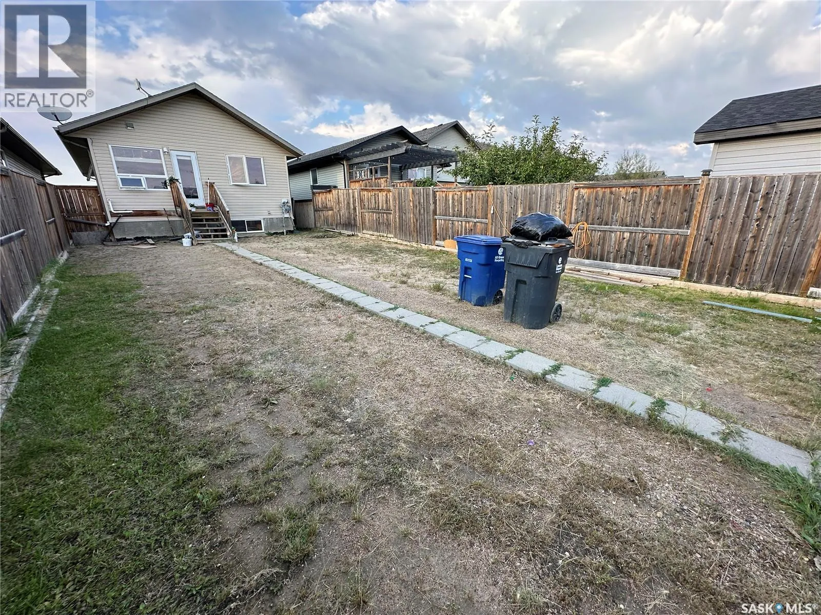 902 Glenview COVE